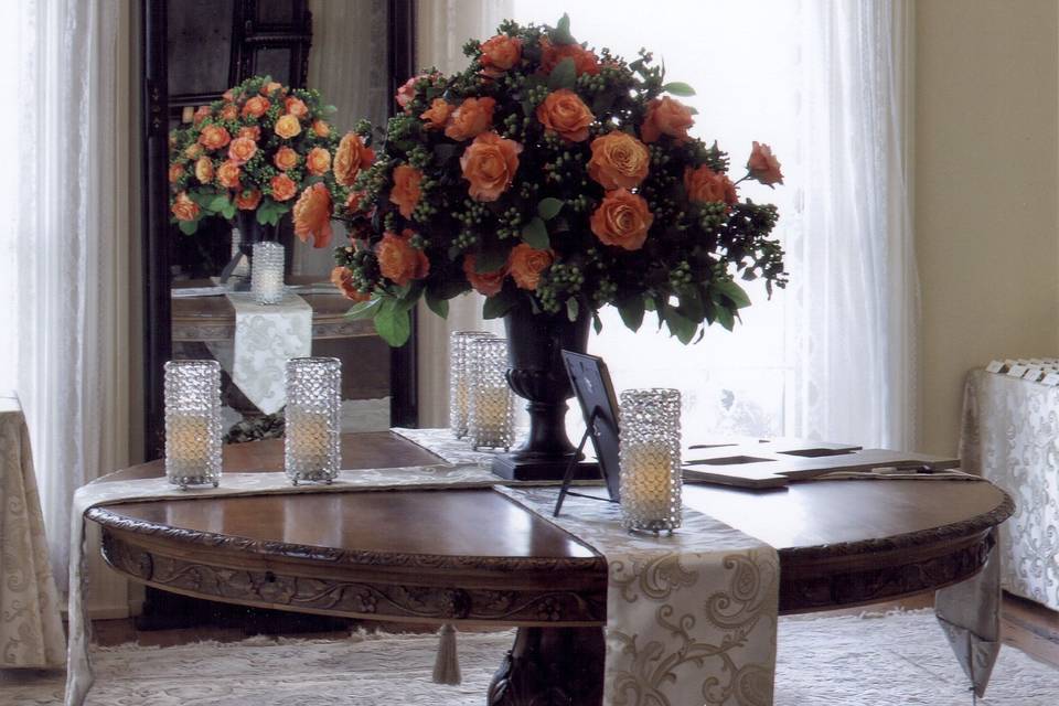 Table setting with centerpiece