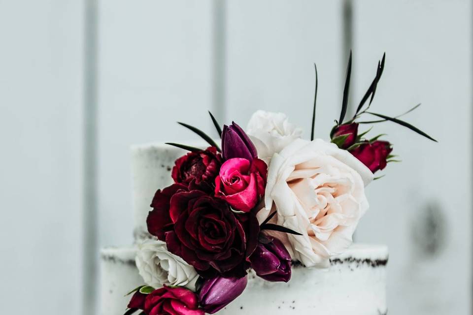 Floral wedding cake