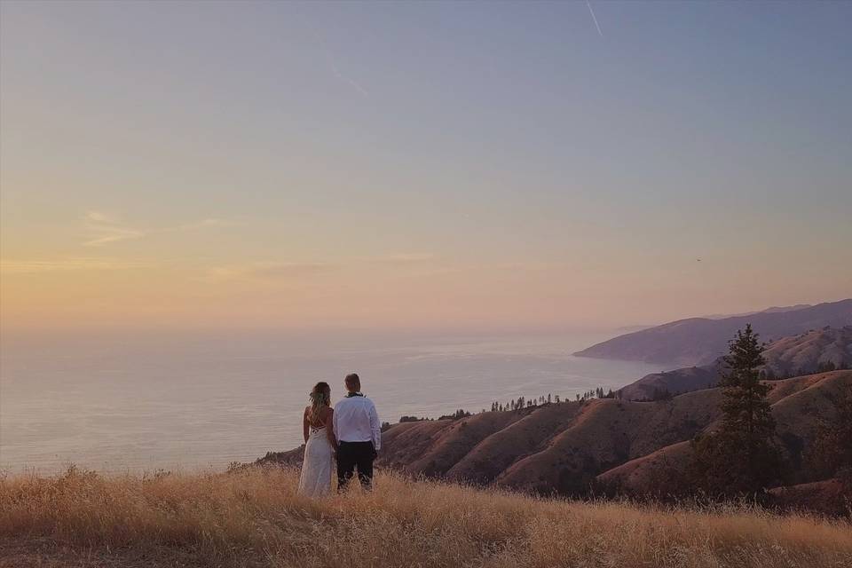 Big Sur Wedding Couple