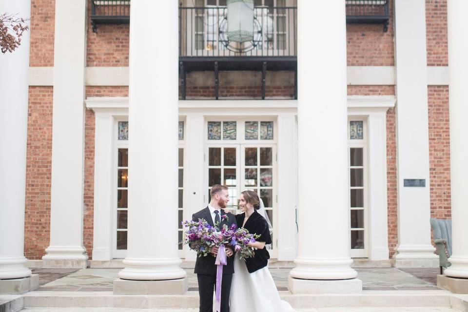 Winter wedding back portico p