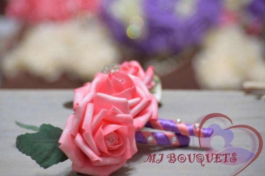MJ Bouquets-Ramos en Broches MJ