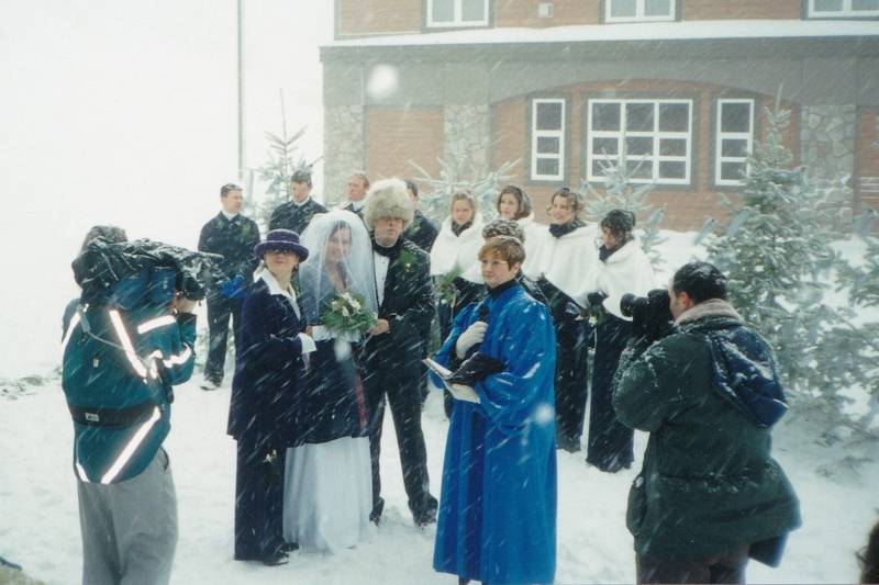 Snowy wedding