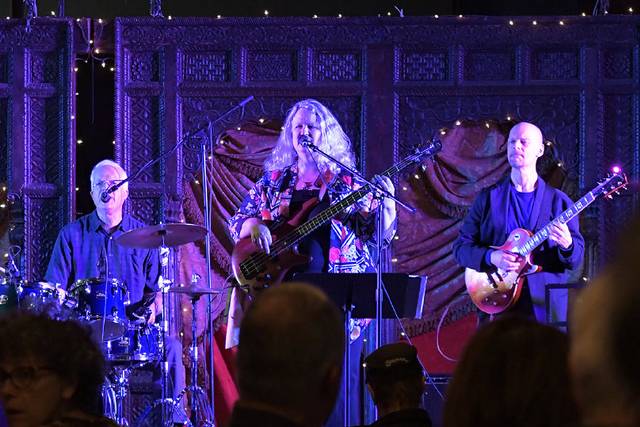 Kari Simmons & The Groove Line