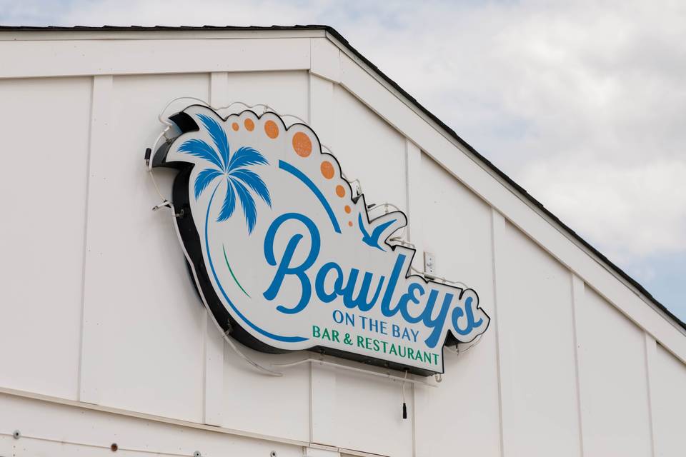 Bowleys Sign