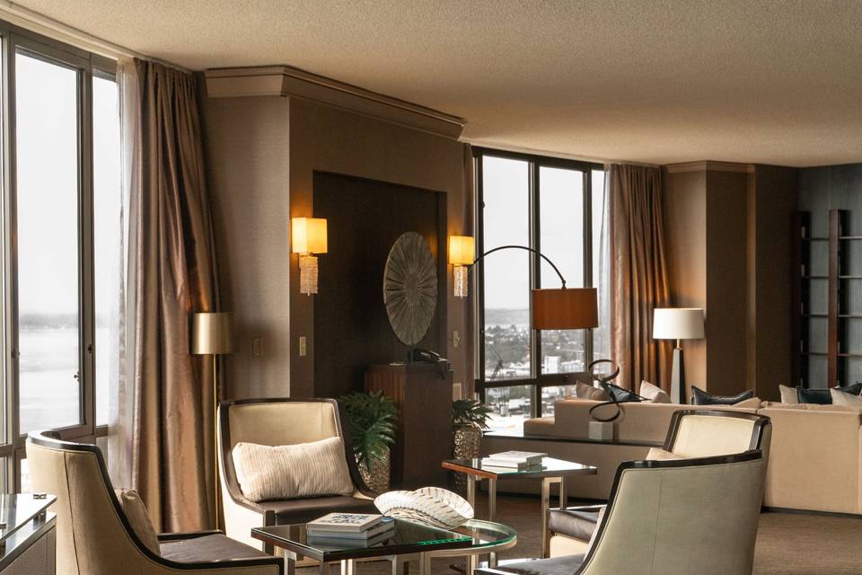 Honeymoon Suite