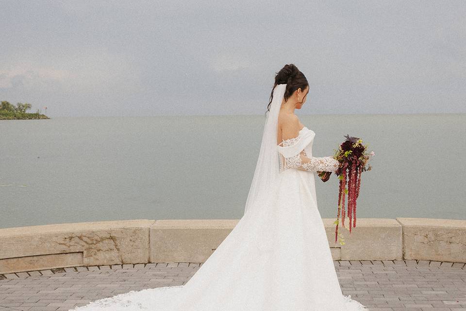 Trailing bridal bouquet