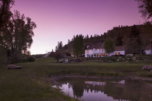 Antlers on the Creek Bed & Breakfast