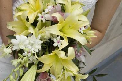 Pastel yellow bouquet