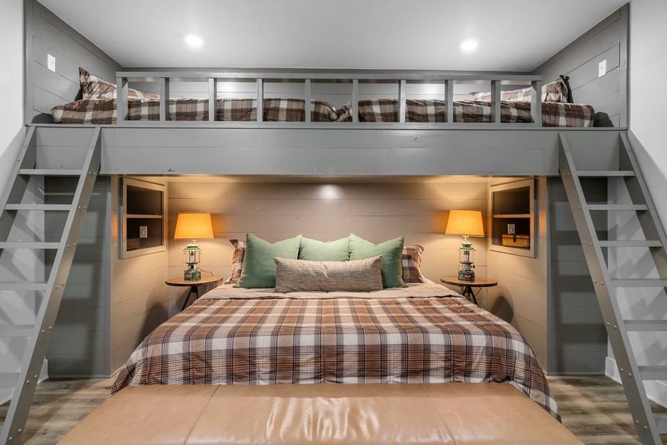 Bunk room in Selah Lodge