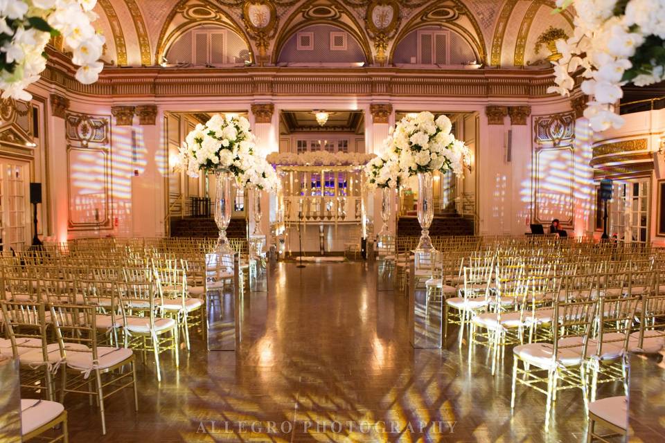 Stunning chuppah