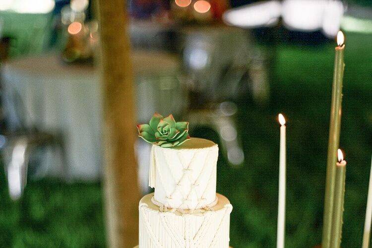 Cute wedding cake