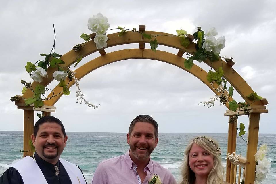 Beautiful beachfront cliff ceremony