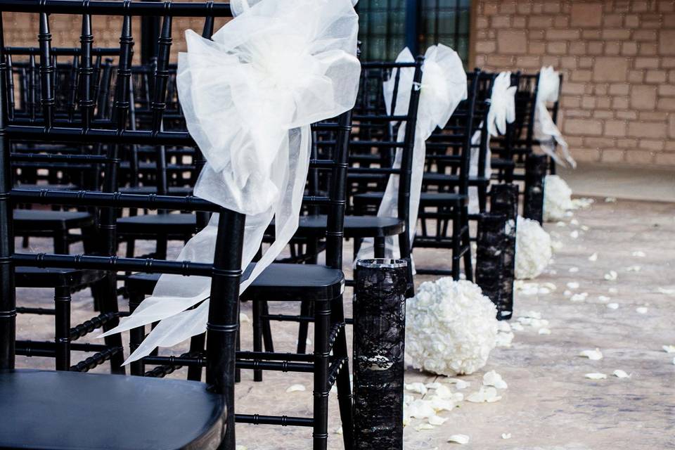 White aisle decor