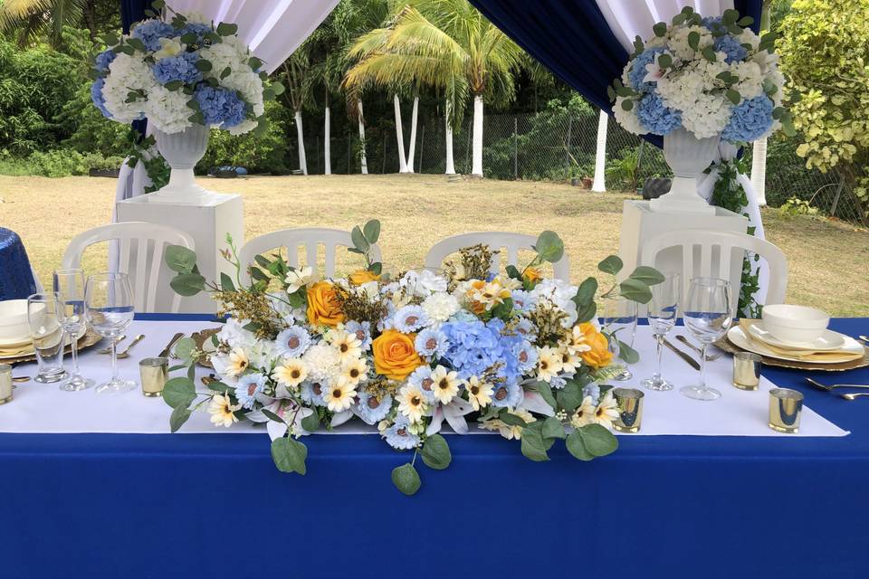 Outdoor wedding decor