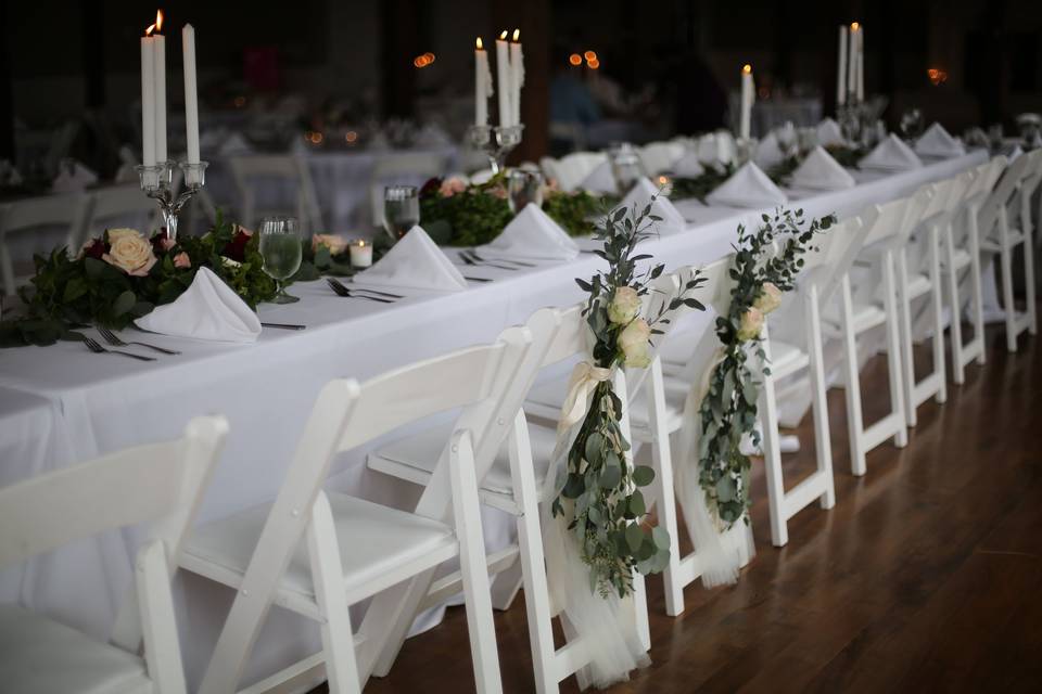 Head table arrangement