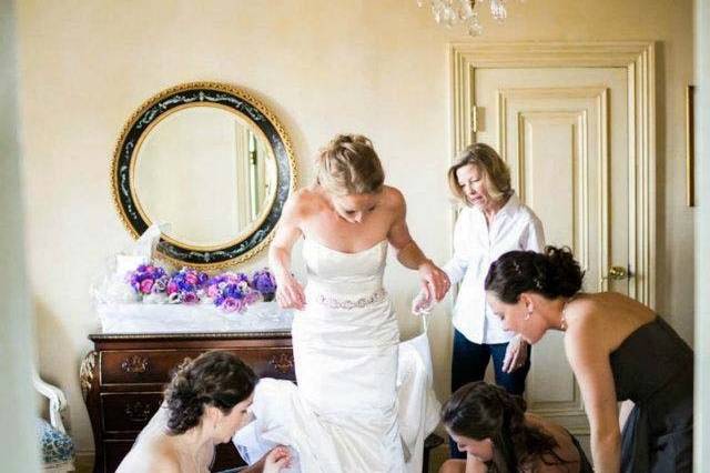 Assisting the bride