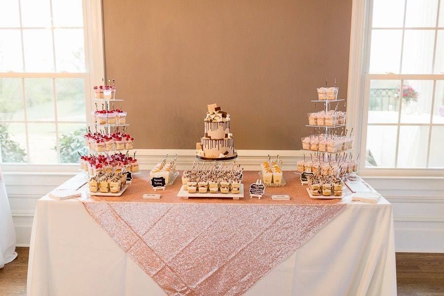 Dessert table display