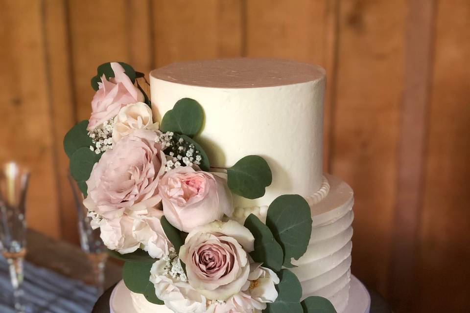 Rustic wedding cake