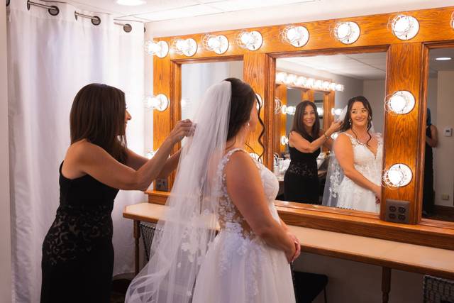 Detroit Wedding Photography