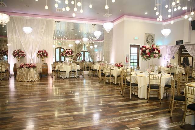 Ballroom Decor at Casa Bella