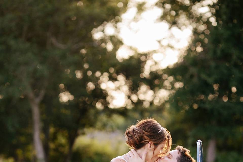 Couple share a kiss