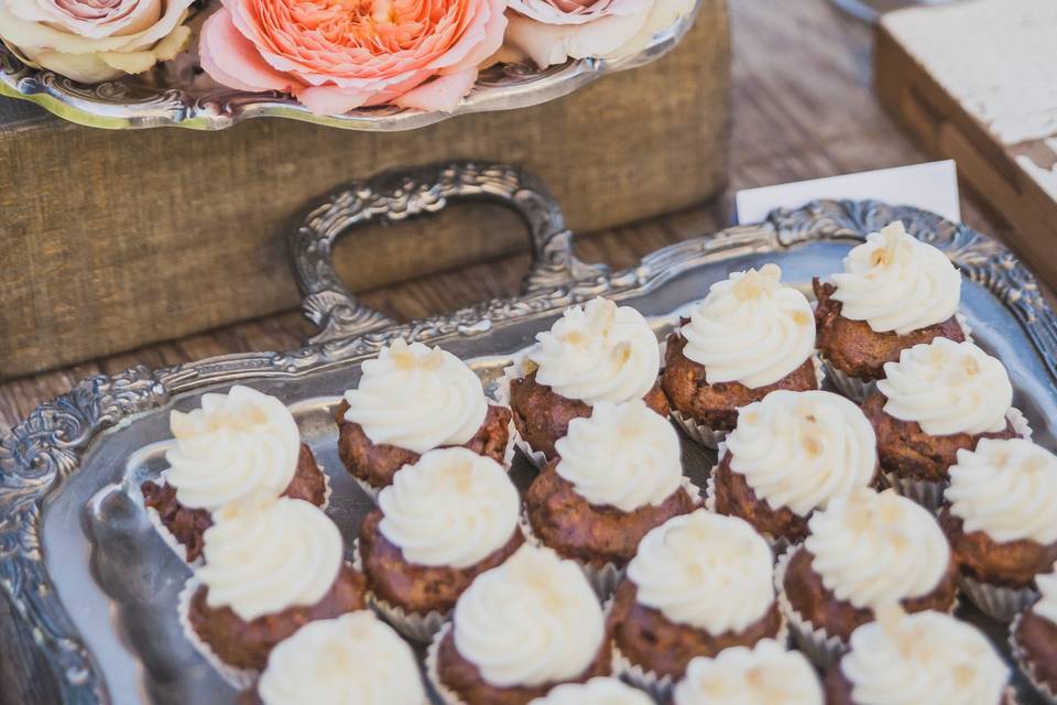 Buttercup Cakes & Farm House Frosting