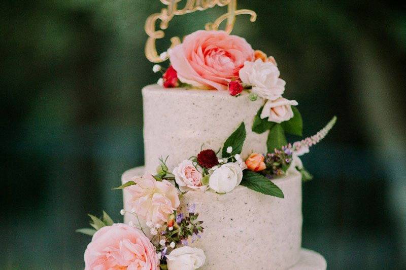 Buttercup Cakes & Farm House Frosting