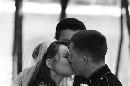 Couple kiss