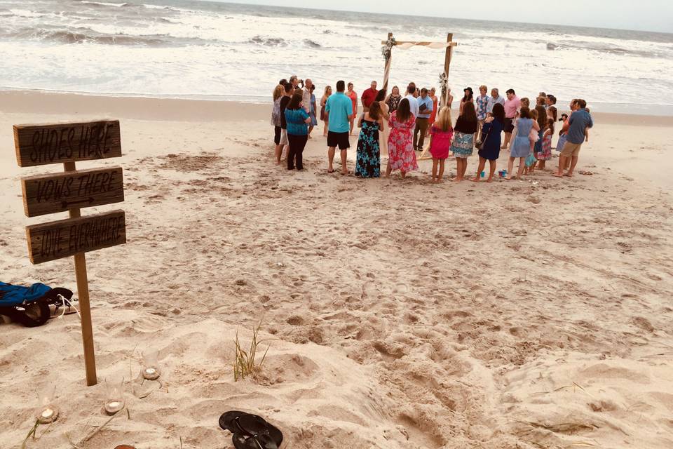 Holloway Ceremony was beautiful in Emerald Isle!