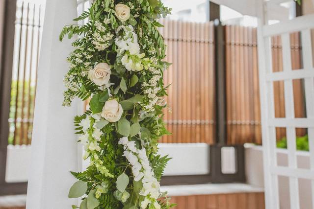 Ceremony Arch w/Floral Ver. 2