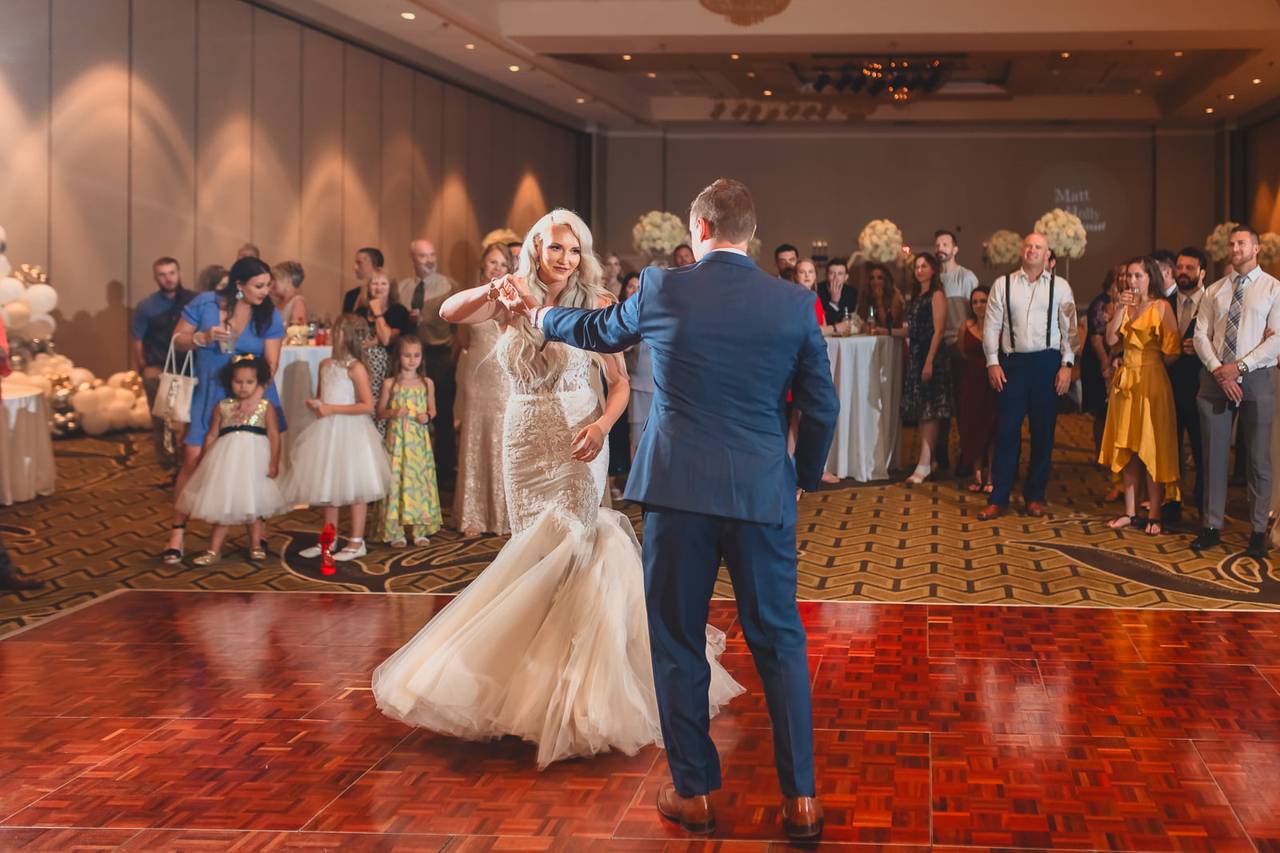 Margaritaville Lake Resort - Hotel Weddings - Osage Beach, MO - WeddingWire