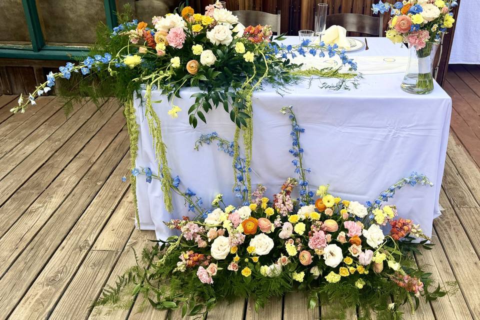 Wildflower sweetheart table