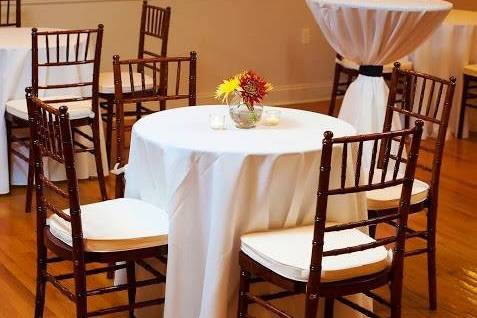 Simple wedding table set-up