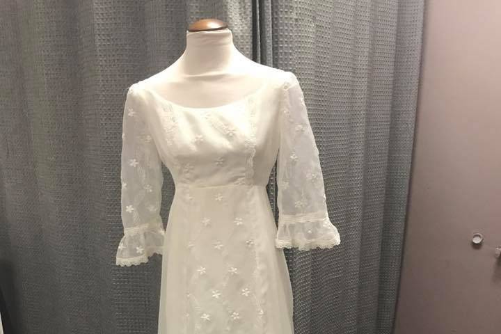 Great Lakes Wedding Gown Specialists