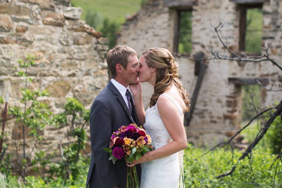 Newlyweds kissing