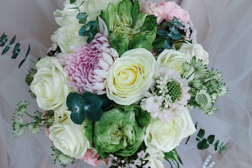 Fresh Blooms/Bouquets