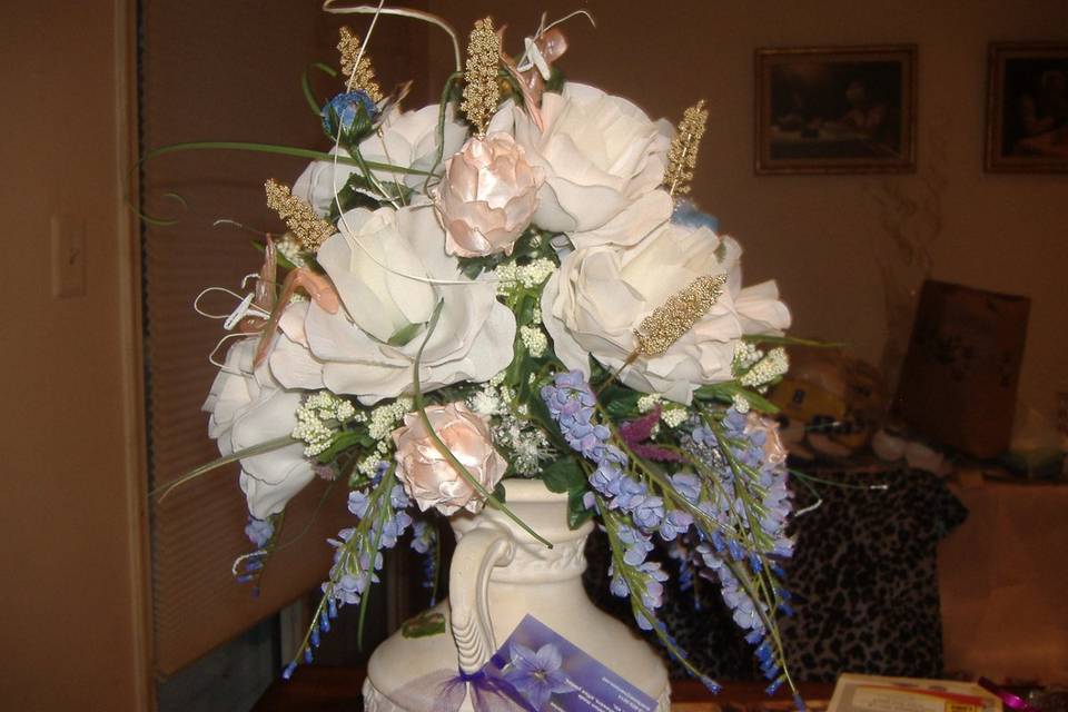 beautiful centerpieces at affordable prices.