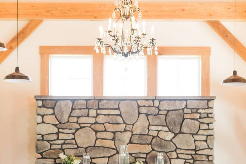 Black & Gold Sweetheart Table