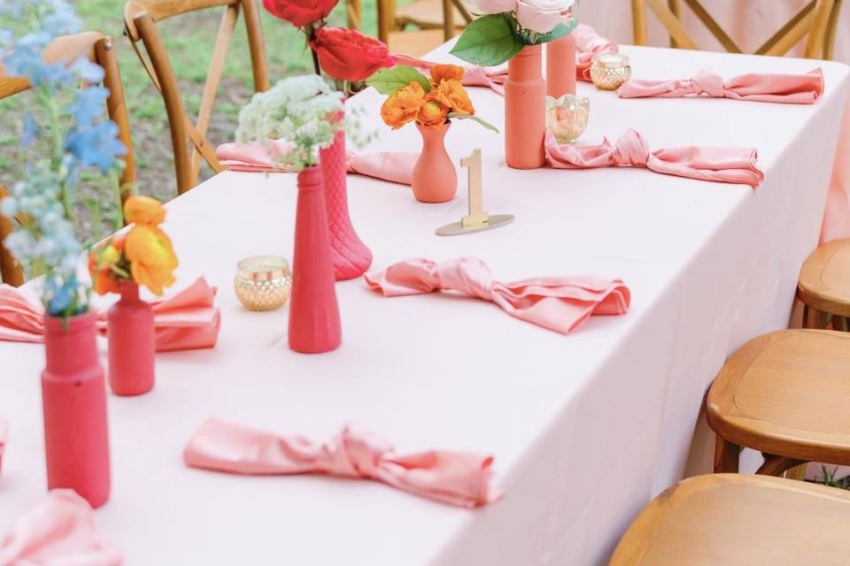 Bright Budvases