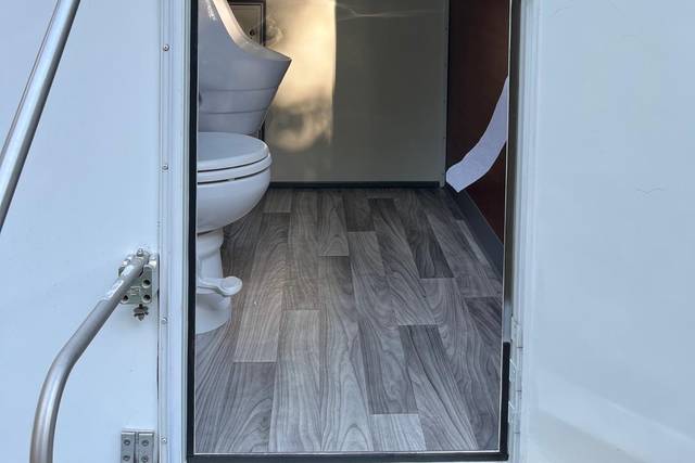 Privy Executive Restrooms and Event Rentals