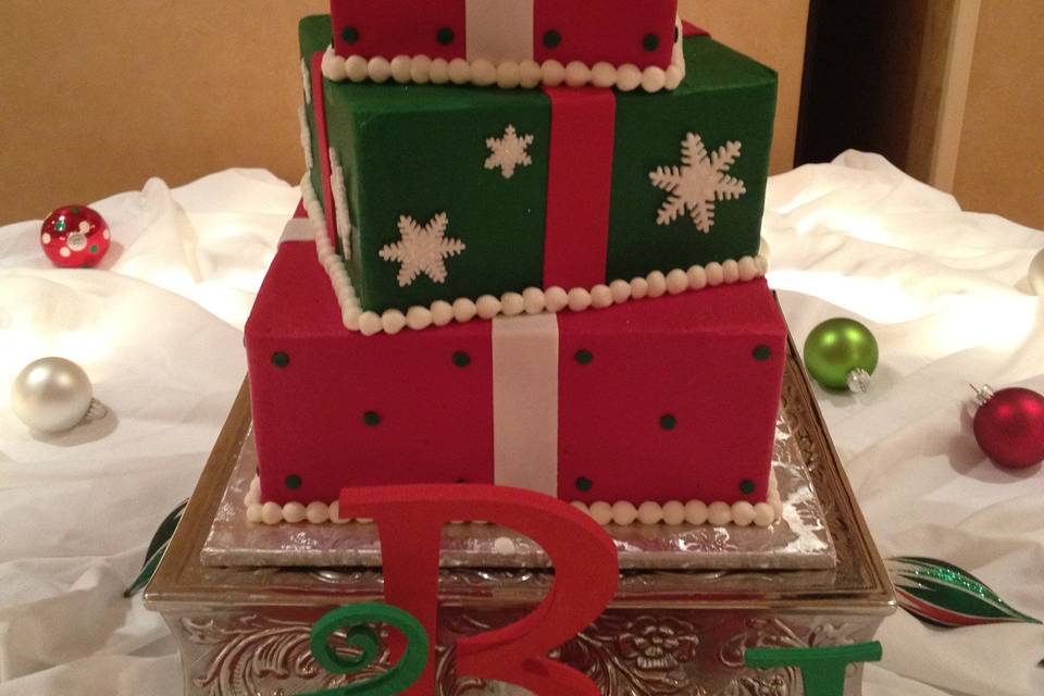 Snowflake Present Christmas Cake Pictures, Photos, and Images for Facebook,  Tumblr, Pinterest, and Twitter