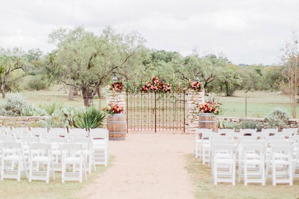 The grande hall at the hofmann ranch| photo by jessica elle photogr