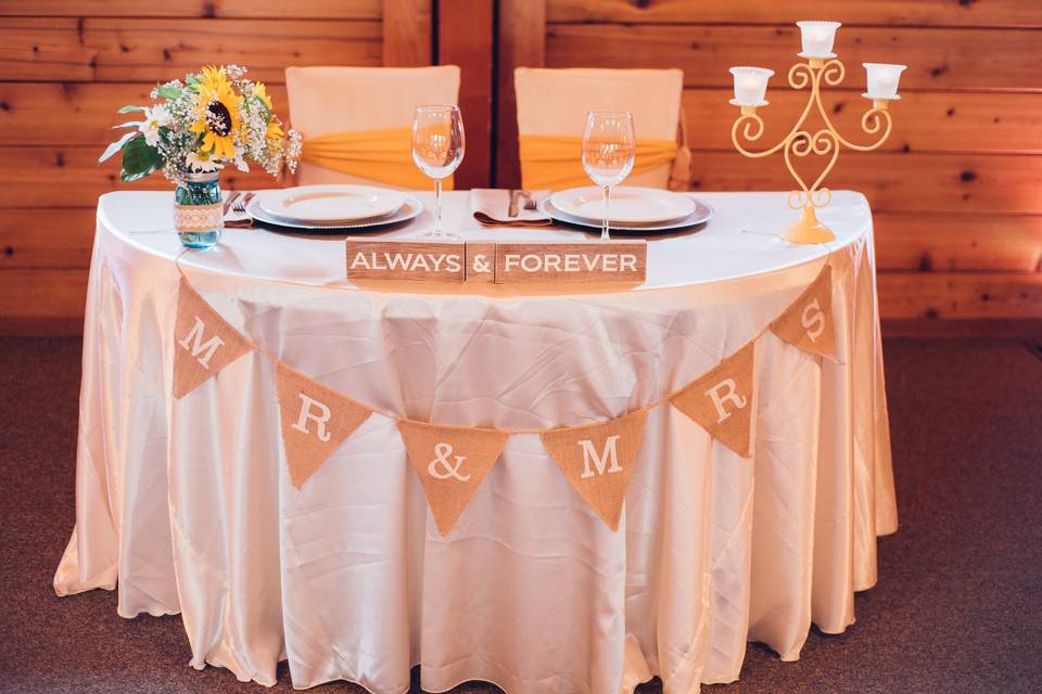 Sweetheart table