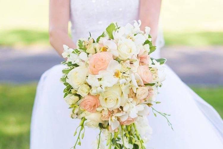 Small Cascade Bouquet