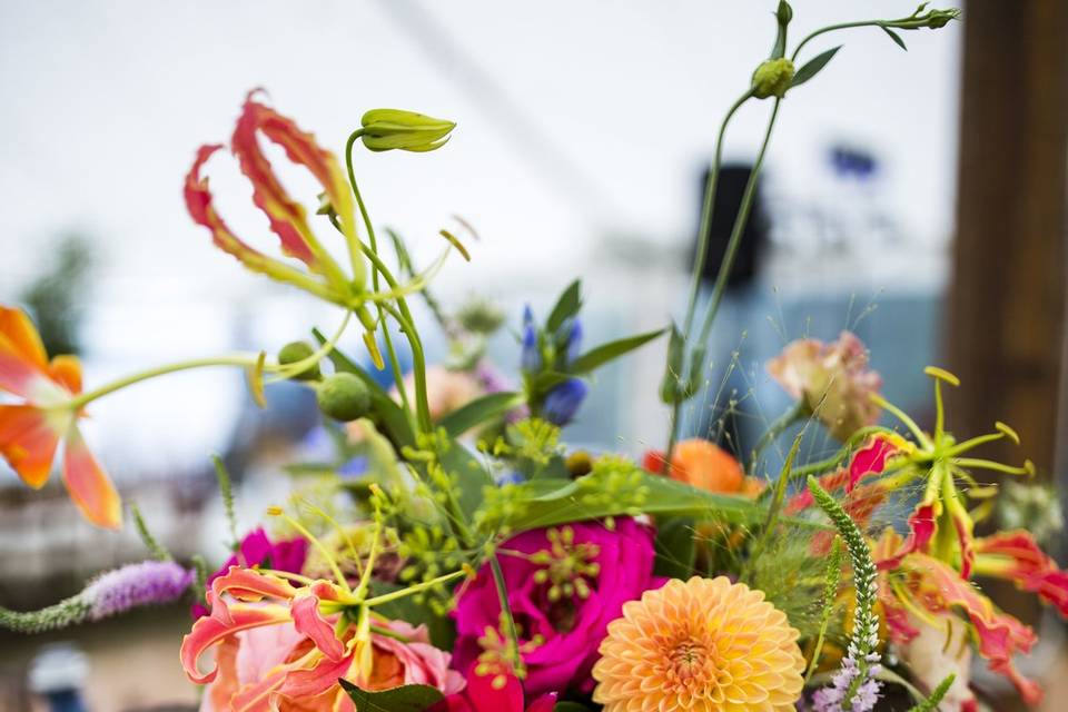 Floral table centerpiece