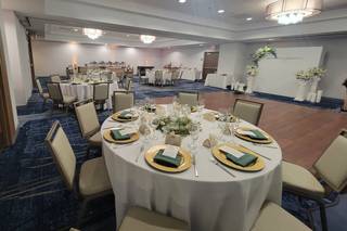 DoubleTree by Hilton Hotel Irvine -Spectrum
