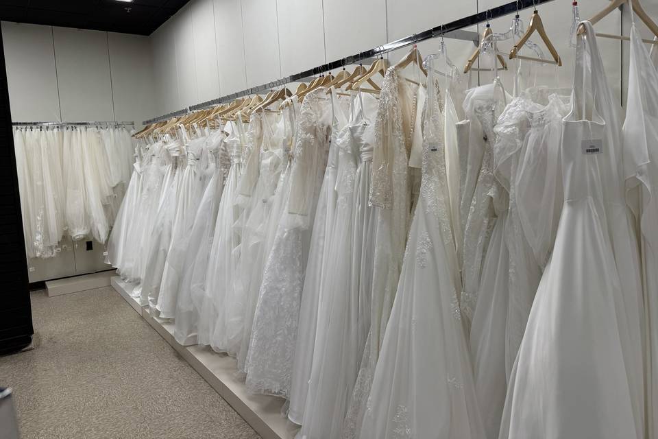Wedding dress with sleeves