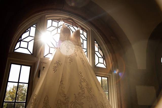 Kiss the Bride Wedding