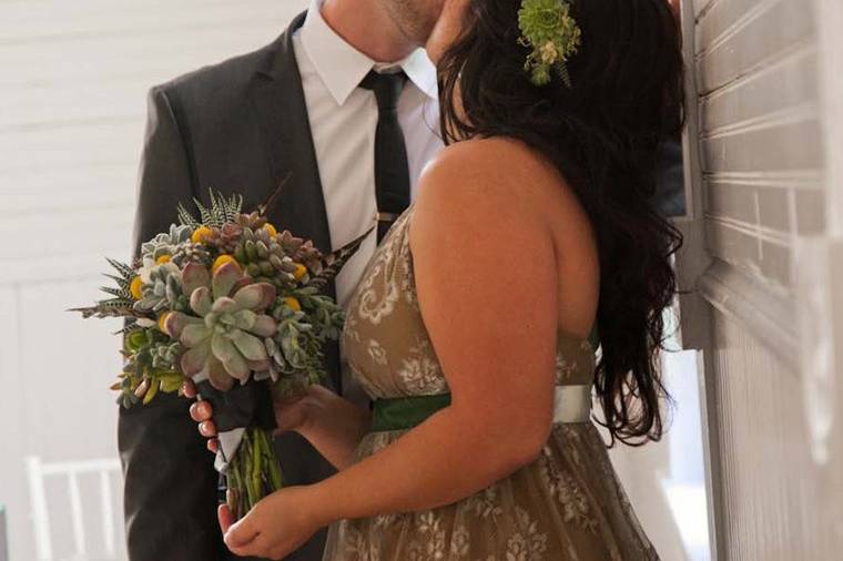 Succulent bouquet and succulent hairpiece. Photo by Katherine O'Brien.