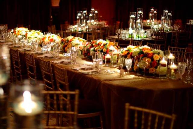 Long table setting